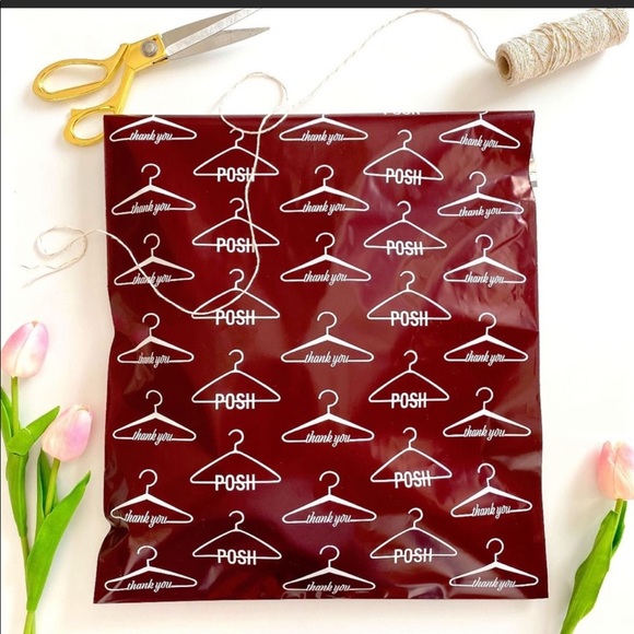 Other - 🔥100 Posh Hanger Poly Mailers 10x13
Simple and Classy